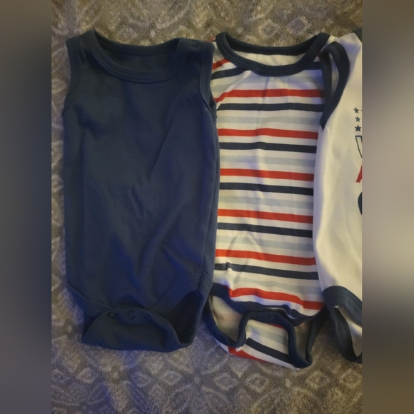 Onesies - Picture 2 of 5